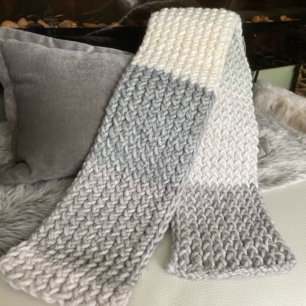 Handmade scarf - Picture 13 of 14